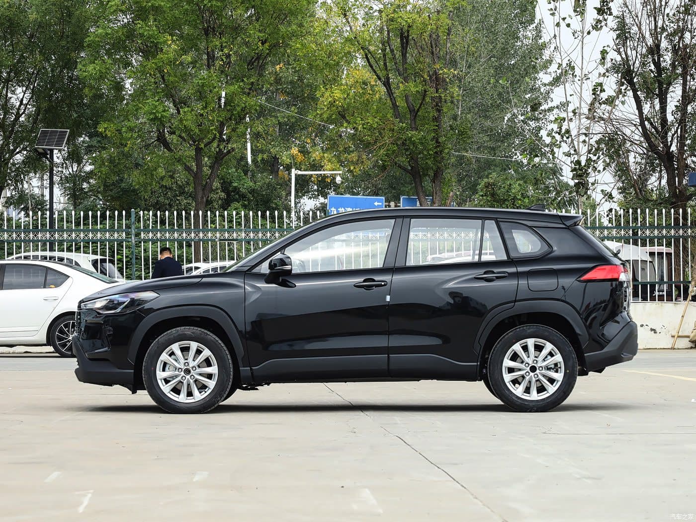 Profil du Toyota Corolla Cross Hybride 2026